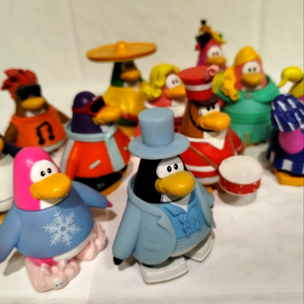 Y2K Disney Club Penguin 11 Piece 2" Figure *LOT* by JAXX Pacific - Picture 4 of 16
